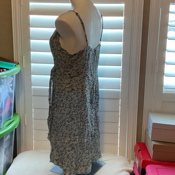 Xhilaration Blue Floral Midi Dress - Picture 7 of 11